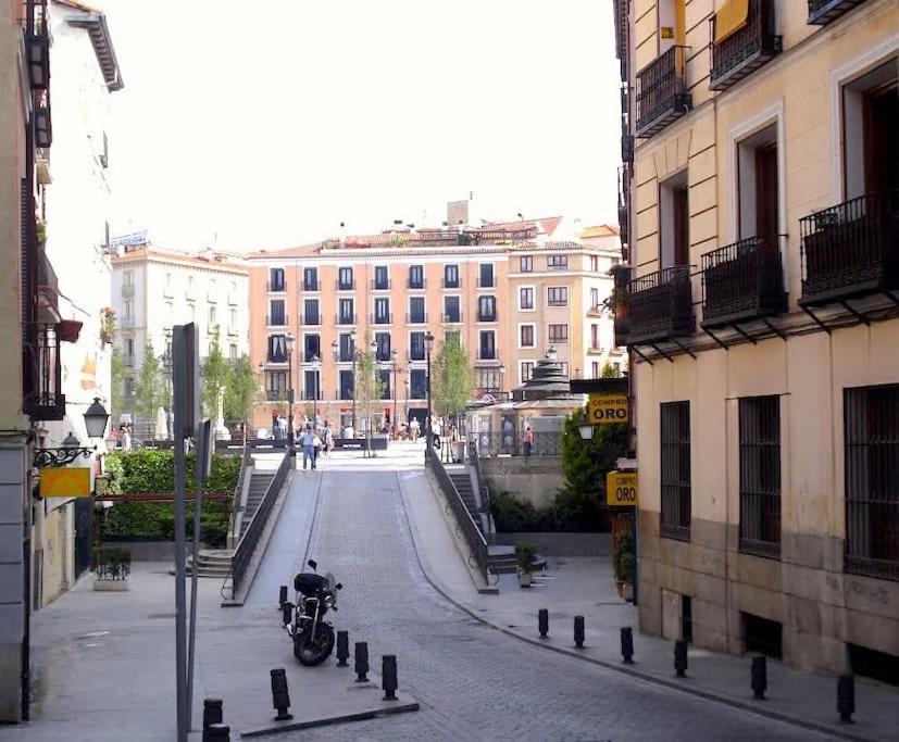 El Apartamento En Opera Palacio Real Madrid Kültér fotó